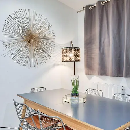 Cosy Apartment- 6p- Folies Bergeres * Париж