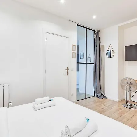 Cosy Apartment- 6p- Folies Bergeres Апартаменты